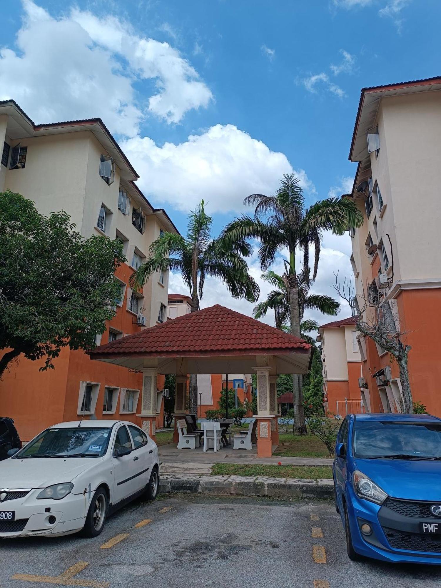 M.Fr Homestay Pangsapuri Putra Damai Putrajaya Ngoại thất bức ảnh