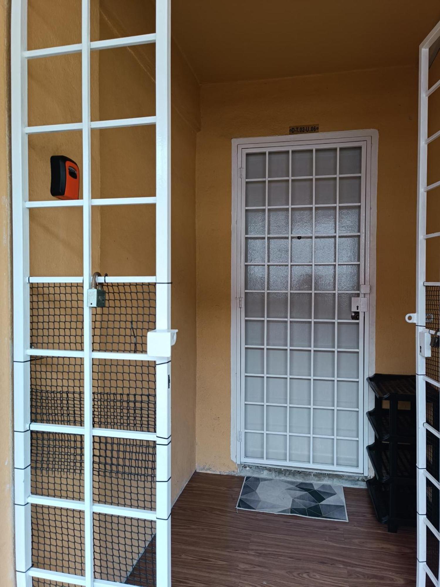 M.Fr Homestay Pangsapuri Putra Damai Putrajaya Ngoại thất bức ảnh